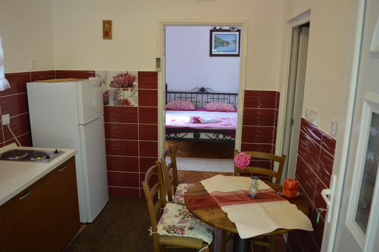Апартаменты Apartments Simonovic Тиват
